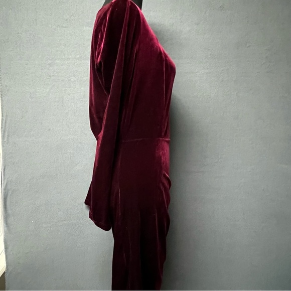 Burgundy/Red Velvet Wrap Dress, Long Sleeve,Knee Length Size Large - Picture 6 of 9